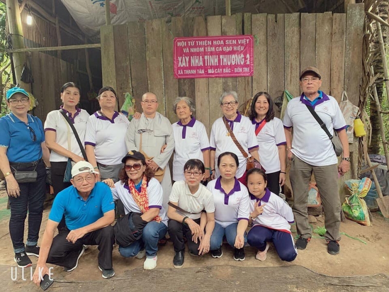 Xây nhà tình thương 2 ở Mỏ Cày Bắc - Bến Tre 14 tháng 9, - 17 tháng 11,2019 do Hoa Sen Việt và nhóm Tâm Ca Đạo Hiếu bảo trợ