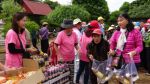 Từ thiện tặng 300 phần quà ở TX Buôn Hồ & Krong Buk, tỉnh Đăk Lăk – 29 Tháng 7, 2017