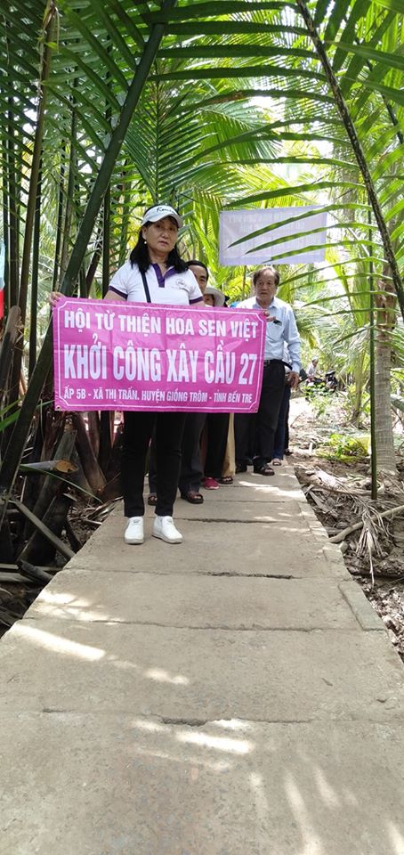 Hoa Sen Việt khởi công xây cầu số 27 ở huyện Giồng Trôm, tỉnh Bến Tre, ngày 24 tháng 5, 2020