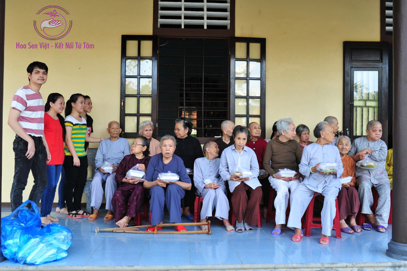 [10.01.2015] Bữa cơm chay từ thiện