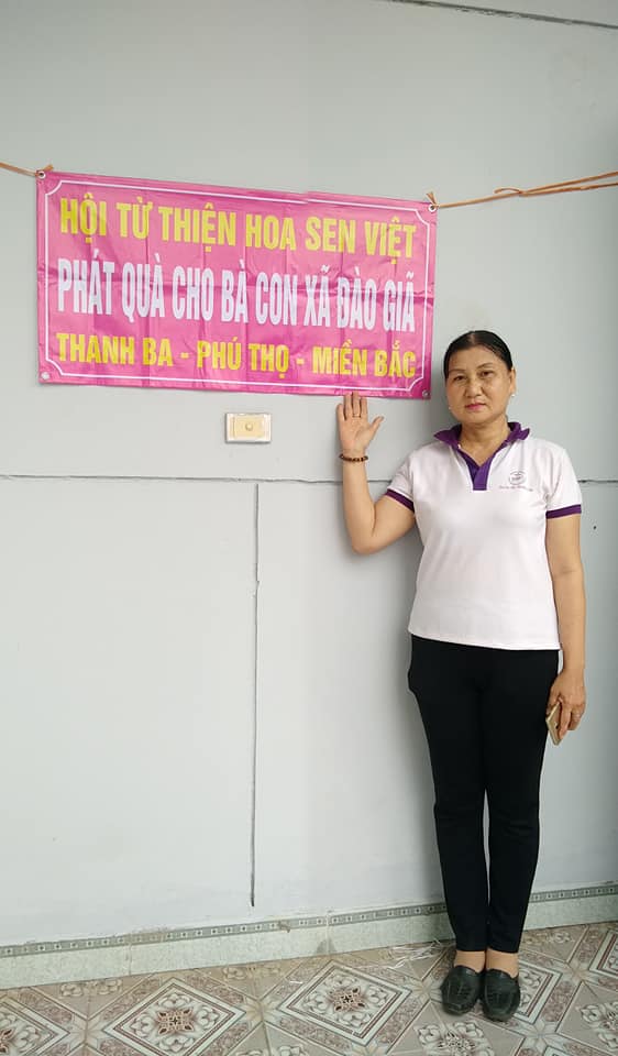 [2019.04.22] HOA SEN VIỆT TẶNG 200 PHẦN QUÀ CHO NGƯỜI NGHÈO KHỐN KHỔ MIỀN BẮC