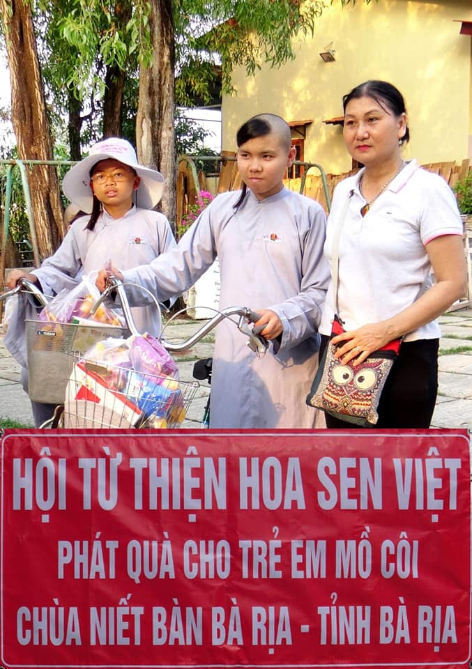 [2018.12.22] HOA SEN VIỆT THĂM VÀ TẶNG QUÀ CHO TRẺ EM MỒ CÔI – BÀ RỊA VŨNG TÀU