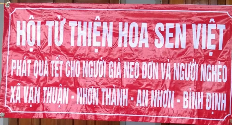 [2019.01.08] HOA SEN VIỆT THĂM VÀ TẶNG QUÀ TẾT CHO 220 NGƯỜI GIÀ NEO ĐƠN,BÀ CON NGHÈO TẠI AN NHƠN BÌNH ĐỊNH