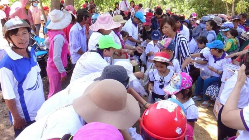[2018.12.09] TẶNG THẺ BẢO HIỂM Y TẾ, NHU YEU PHAM TẠI TÂY NINH